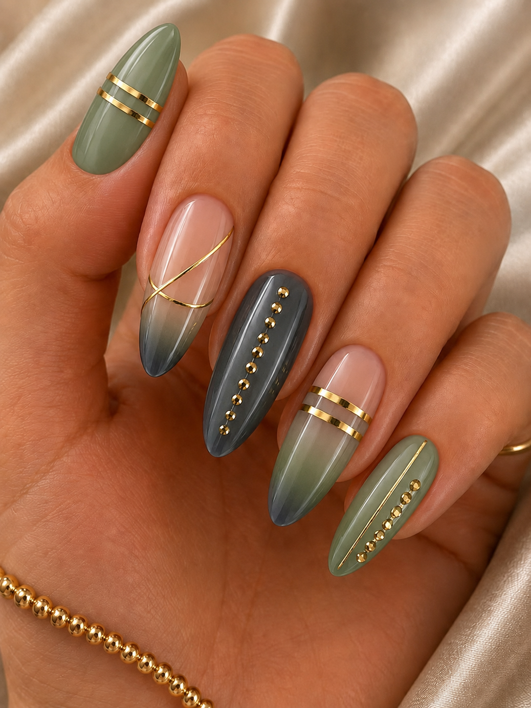Detailed nail art